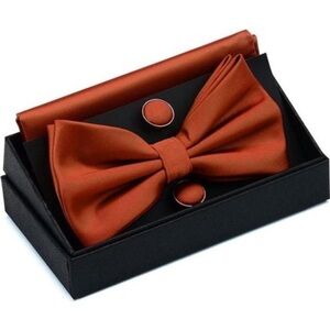 BOW Tie and Pocket Square Cufflink Set Rust